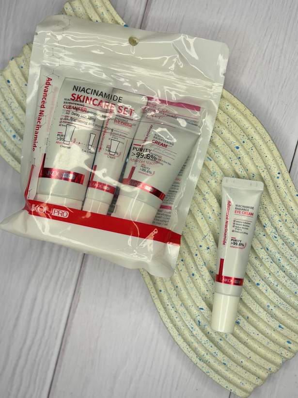 کرم دور چشم