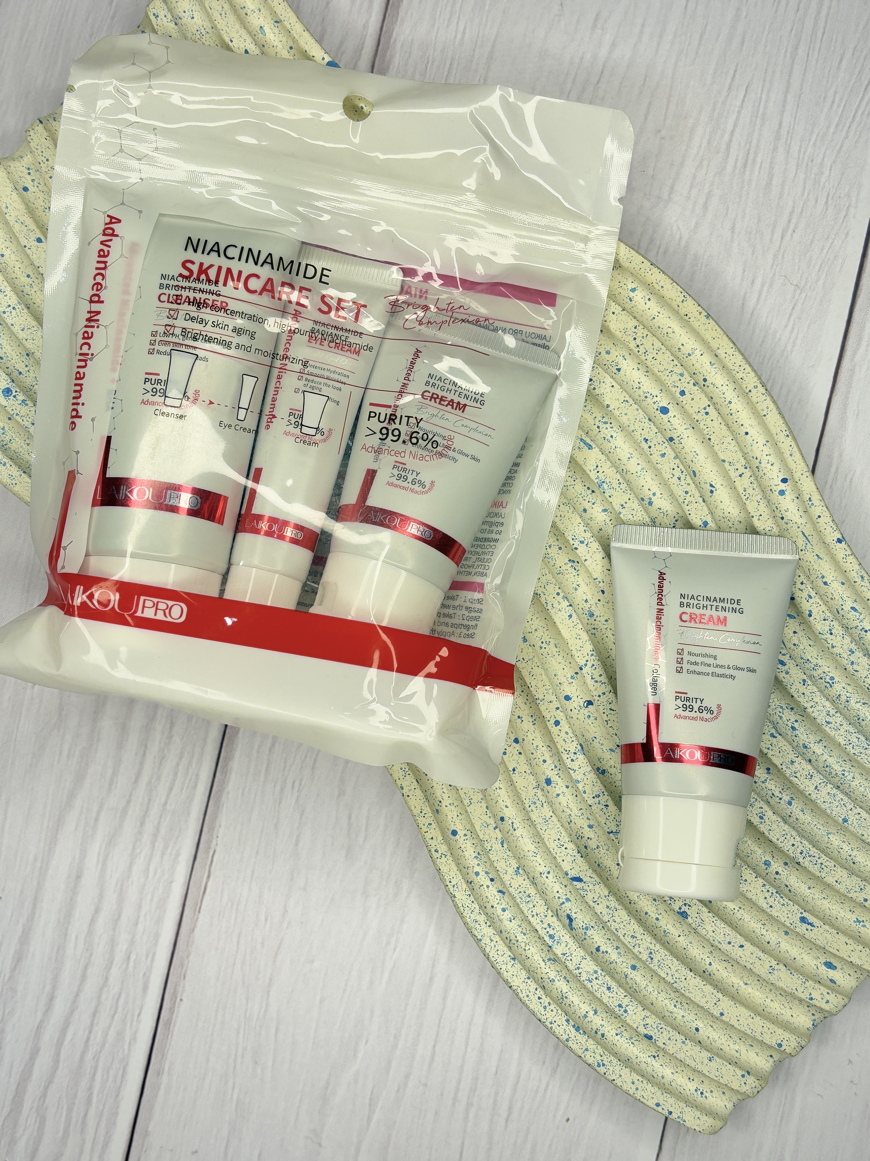 کرم ابرسان و‌ مرطوب کننده