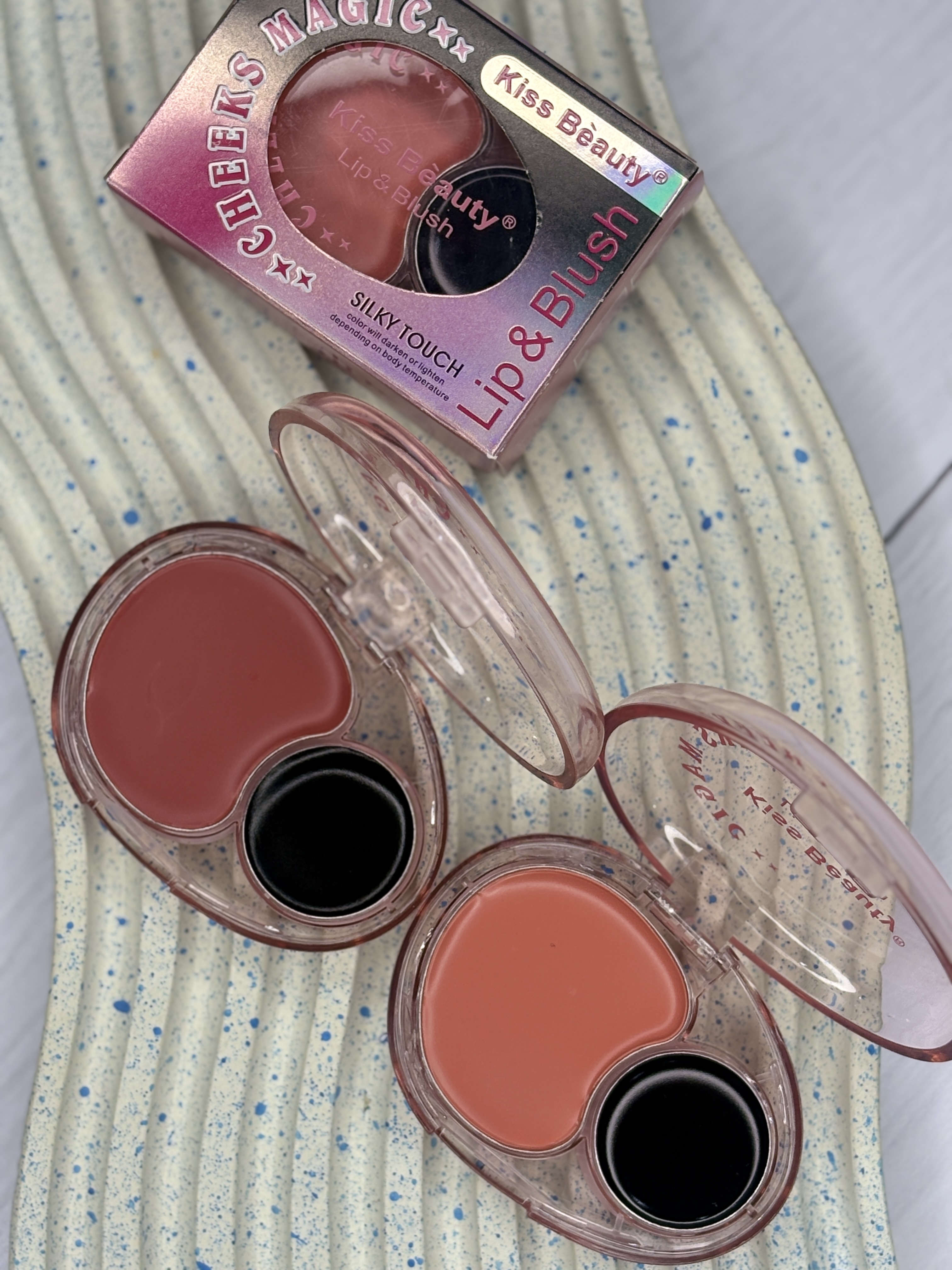 رژ لب و رژگونه دو قلو